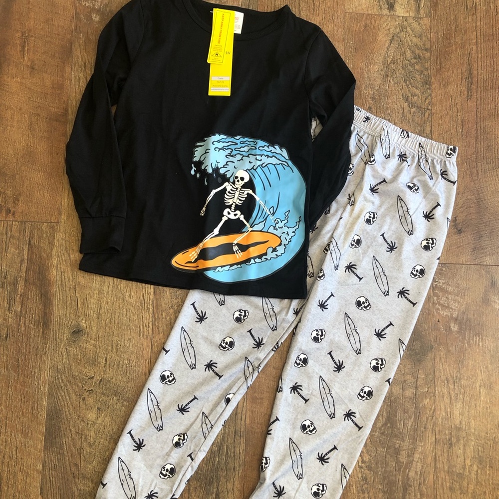 Boys Glow in Dark Skull Pjs Long Sleeve Sleepwear 10 years